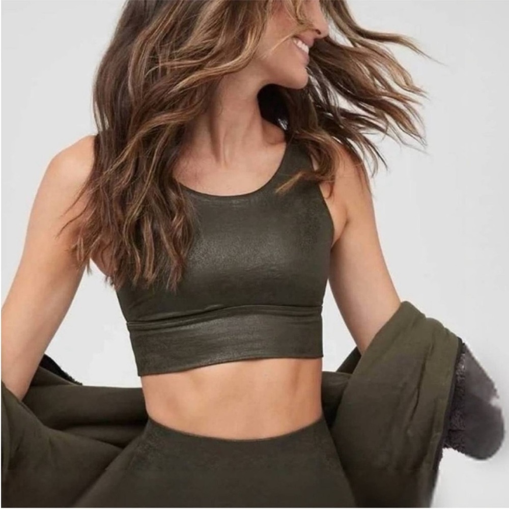 Offline by Aerie Green High Shine Sports Bra Crop Size S